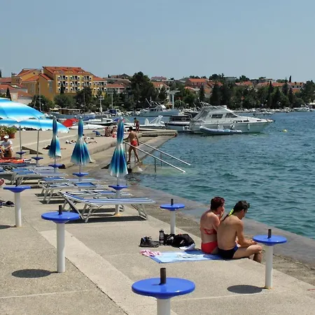 Apartments With A Parking Space Selce, Crikvenica - 5475 Apartment