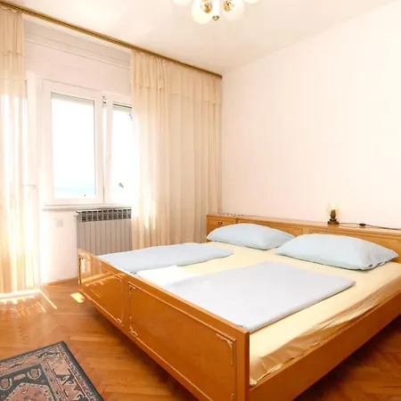 Apartments With Parking Space Selce - Crikvenica - 5475 Selce
