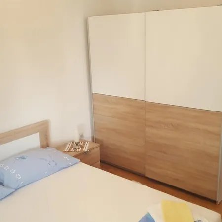 Apartments With A Parking Space Selce, Crikvenica - 5475 Apartment Selce