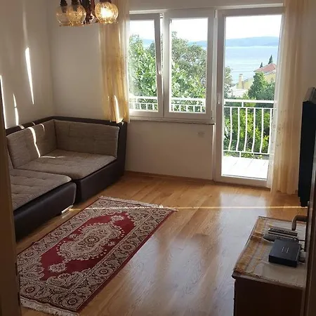 Apartment Apartments With Parking Space Selce - Crikvenica - 5475 *
